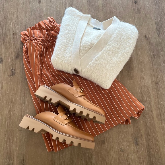 IN WEAR Wide-Leg Stripe Shorts - Picture 1 of 3